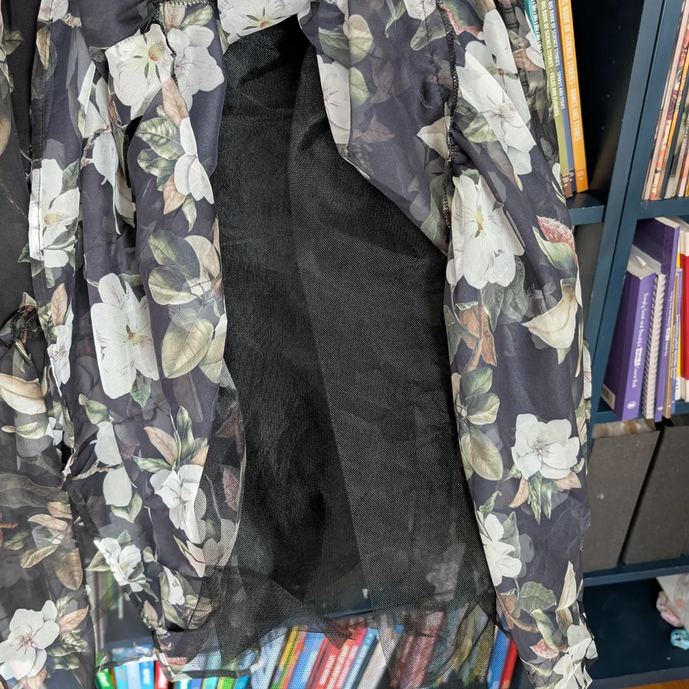 Ivy City Co I Feel Pretty in Magnolia - Picture 8 of 11